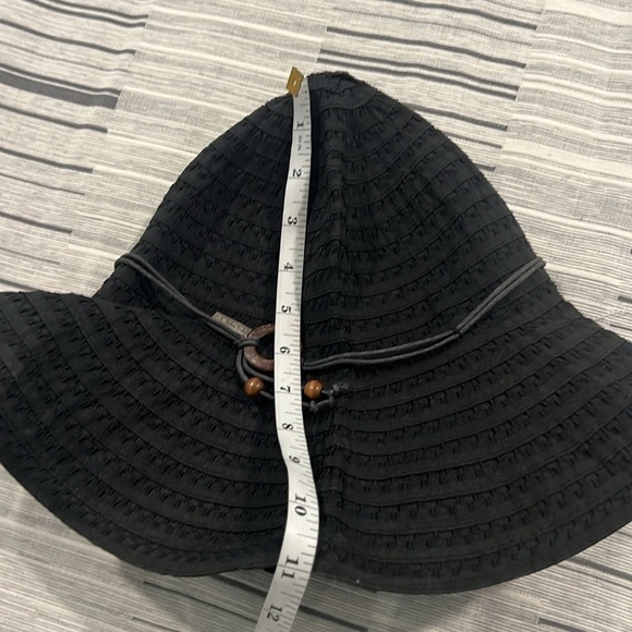 Betmar, Coconut Ring Safari Braid Hat in Black, UPF 50+, Excellent Condition - Picture 7 of 9